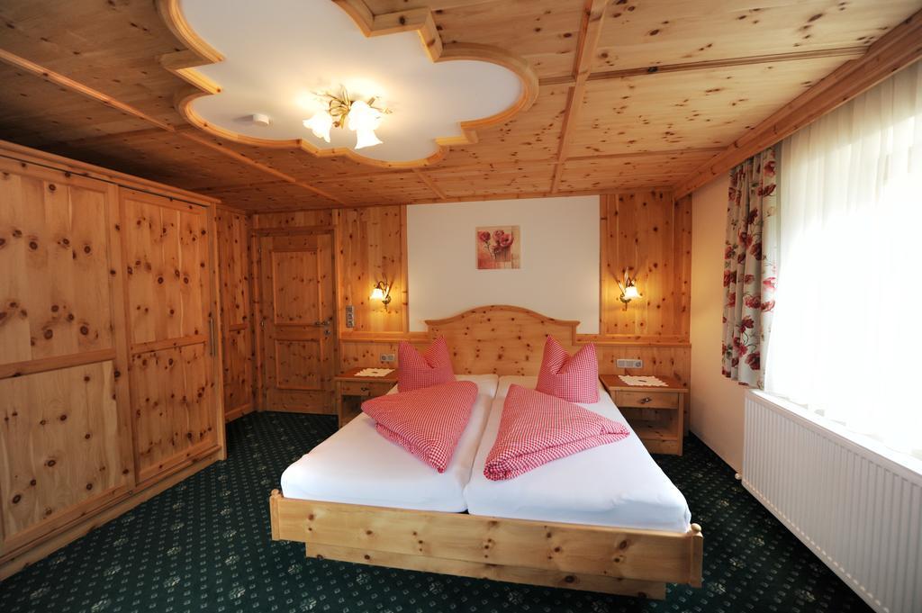 Hotel Garni Landhaus Platzer Zell am Ziller Eksteriør bilde